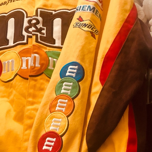 Nearly New authentic Kyle Bush official Nascar Jacket - Picture 7 of 10